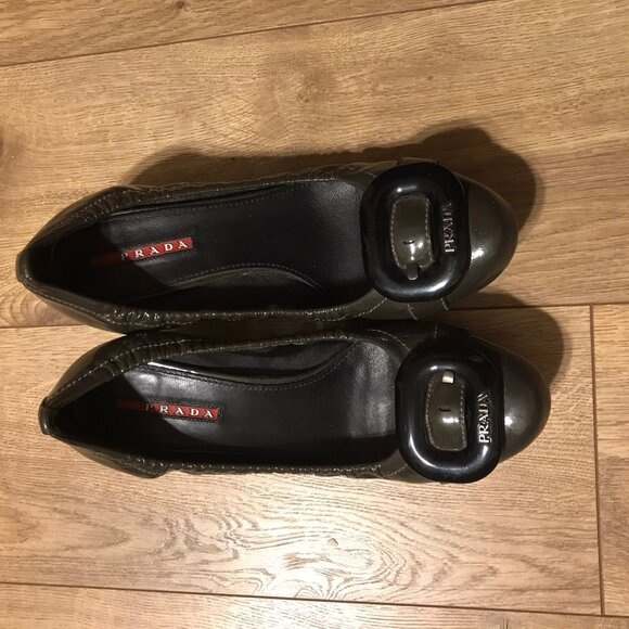 Exquisite green Prada patent leather with buckle MADE IN ITALIA - Picture 5 of 10